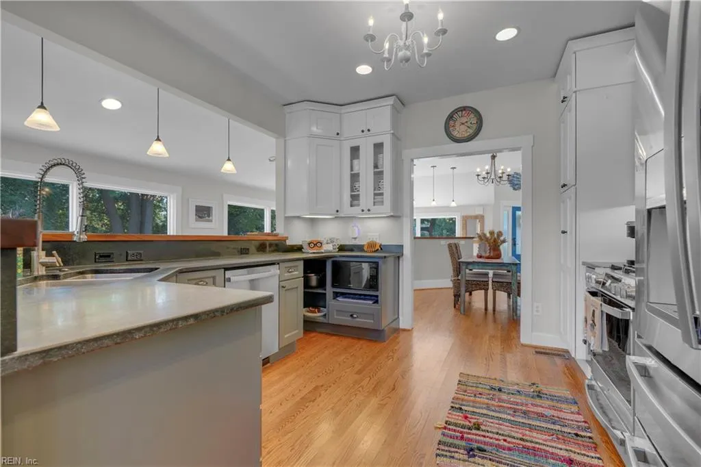 Suffolk, Virginia 23433, United States, 5 Bedrooms Bedrooms, ,3 BathroomsBathrooms,Residential,Active,24717