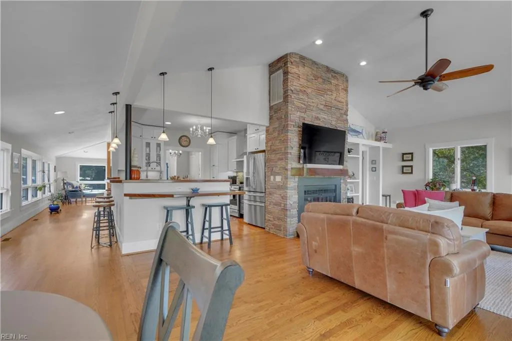 Suffolk, Virginia 23433, United States, 5 Bedrooms Bedrooms, ,3 BathroomsBathrooms,Residential,Active,24717