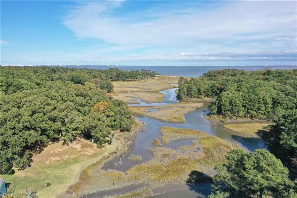 Suffolk, Virginia 23433, United States, 5 Bedrooms Bedrooms, ,3 BathroomsBathrooms,Residential,Active,24717