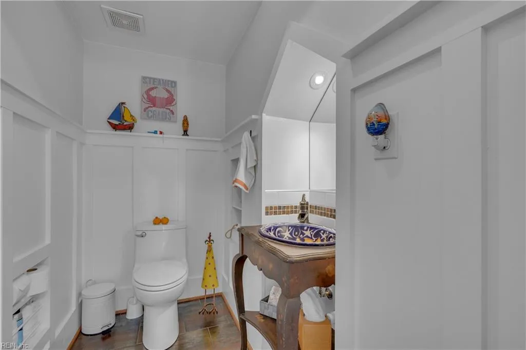 Suffolk, Virginia 23433, United States, 5 Bedrooms Bedrooms, ,3 BathroomsBathrooms,Residential,Active,24717