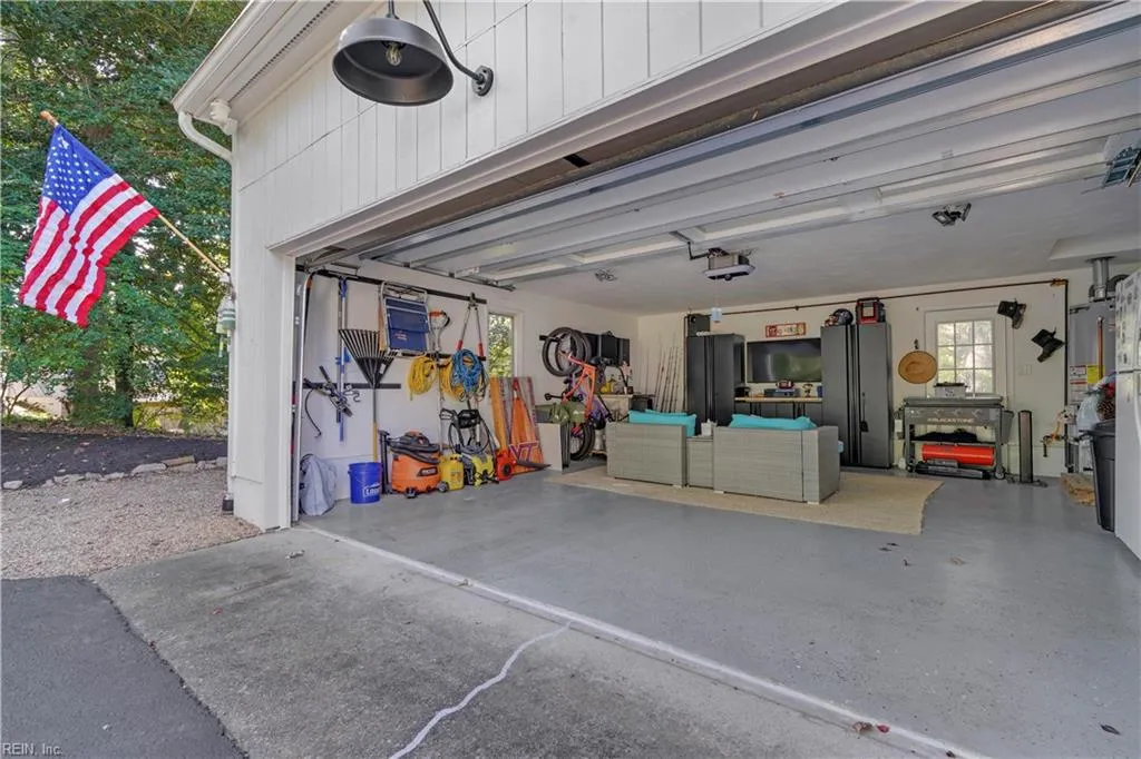 Suffolk, Virginia 23433, United States, 5 Bedrooms Bedrooms, ,3 BathroomsBathrooms,Residential,Active,24717