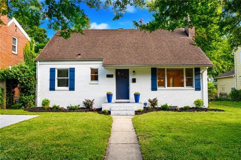 Photo of 1129 Lexan Avenue, Norfolk, VA 23508 (MLS # 10650788)