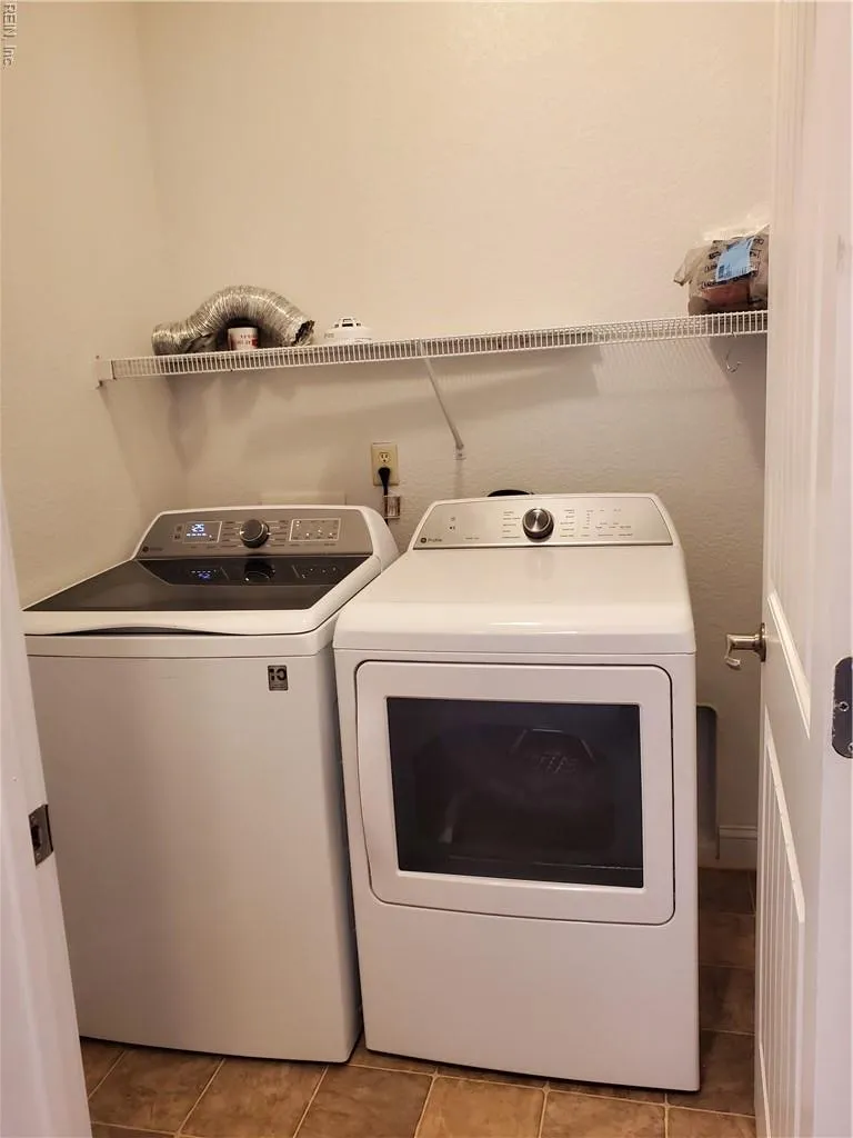 Chesapeake, Virginia 23323, United States, 4 Bedrooms Bedrooms, ,3 BathroomsBathrooms,Residential,Active,233181