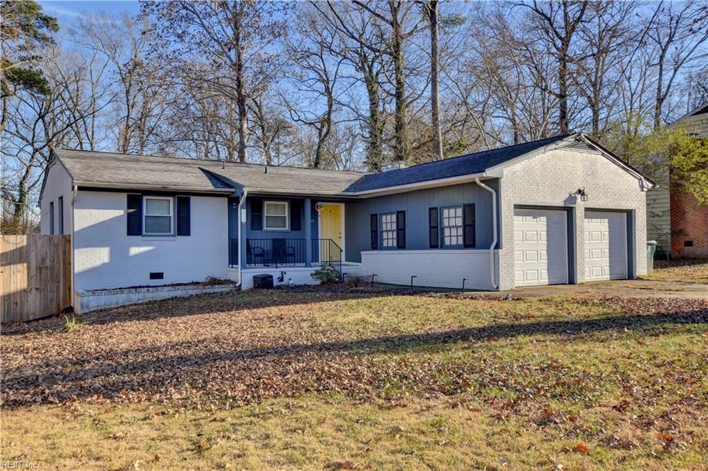 Photo of 26 Meadow Creek Drive, Newport News, VA 23608 (MLS # 10617180)