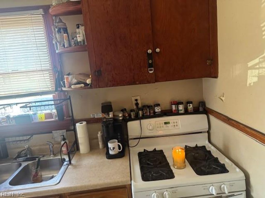 Photo of 614 Briarfield Road, Newport News, VA 23605 (MLS # 10614807)