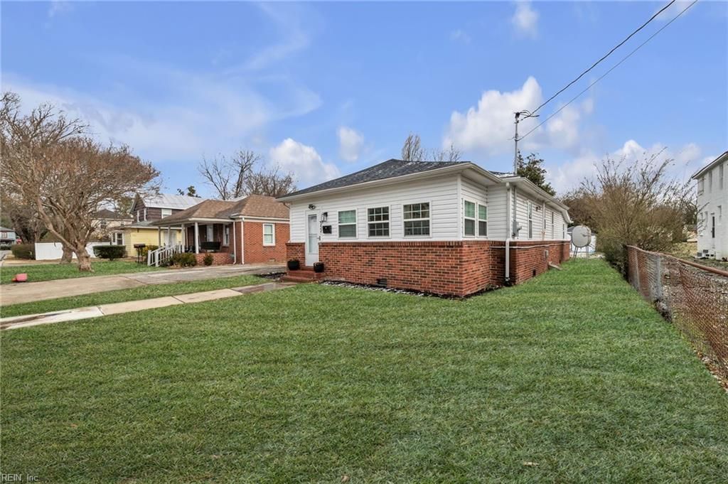 Photo of 222 Division Street N, Suffolk, VA 23434 (MLS # 10621599)