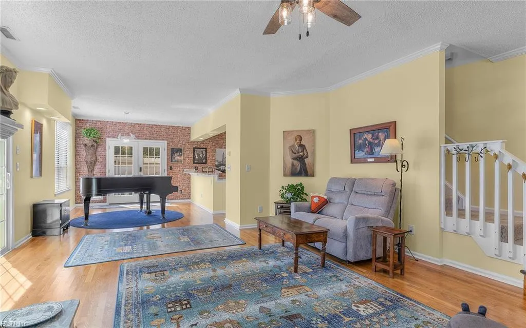 Virginia Beach, Virginia 23462, United States, 2 Bedrooms Bedrooms, ,3 BathroomsBathrooms,Residential,Pending,217056