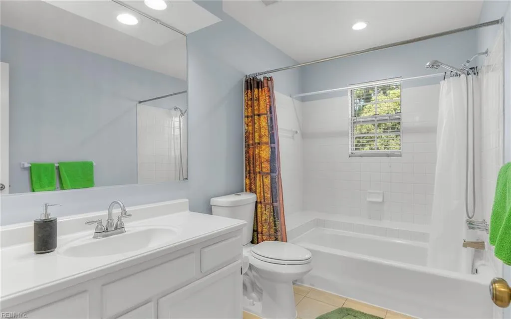 Virginia Beach, Virginia 23462, United States, 2 Bedrooms Bedrooms, ,3 BathroomsBathrooms,Residential,Pending,217056