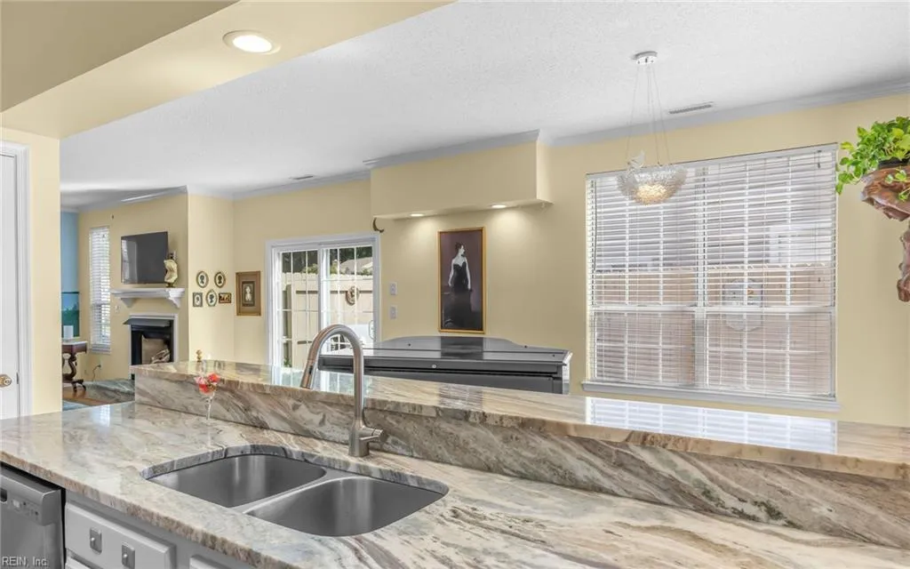 Virginia Beach, Virginia 23462, United States, 2 Bedrooms Bedrooms, ,3 BathroomsBathrooms,Residential,Pending,217056