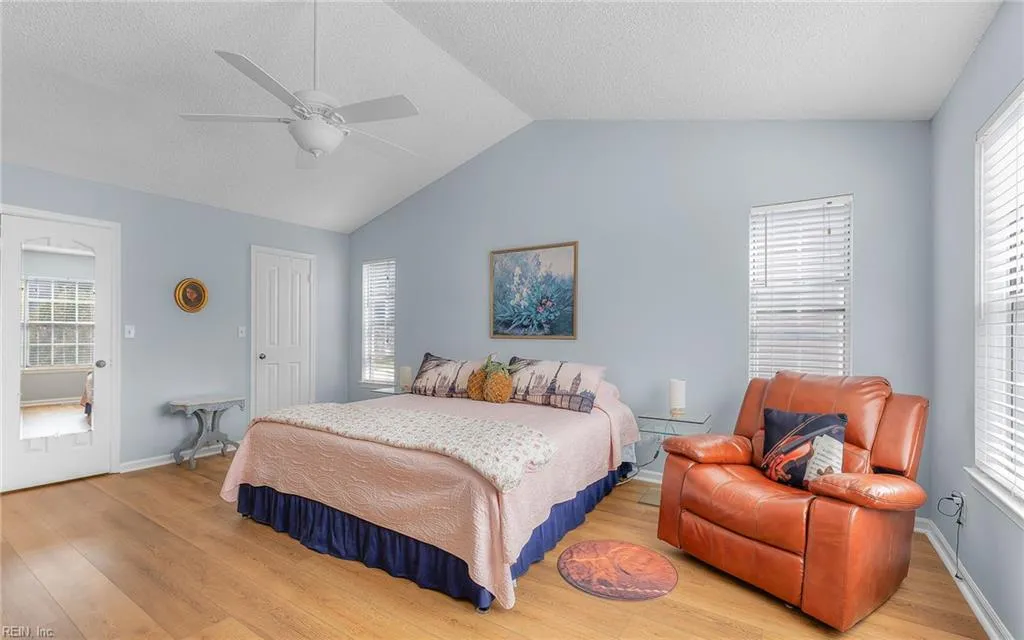 Virginia Beach, Virginia 23462, United States, 2 Bedrooms Bedrooms, ,3 BathroomsBathrooms,Residential,Pending,217056