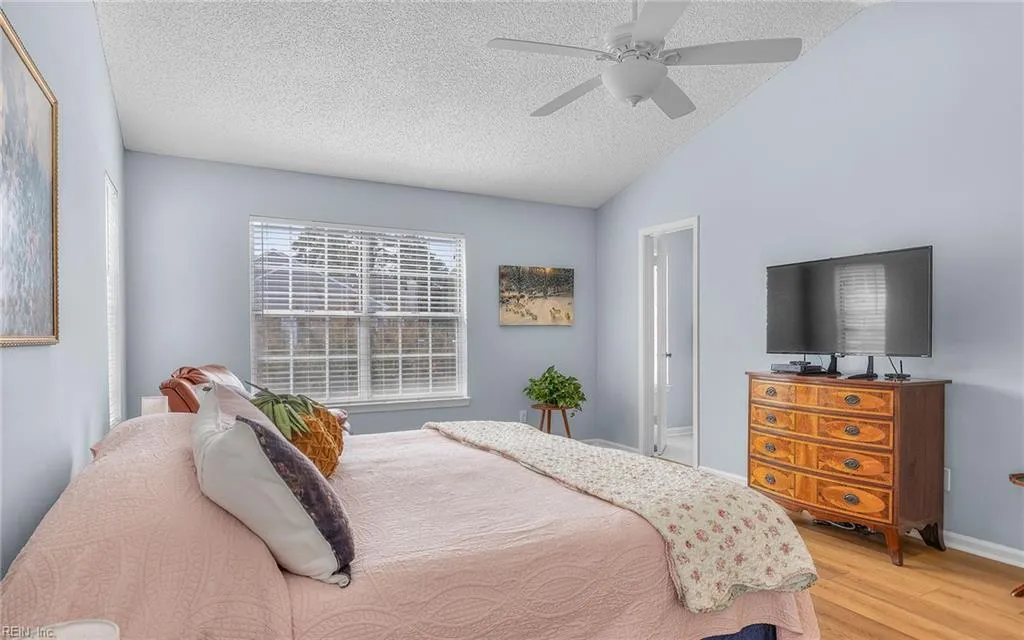 Virginia Beach, Virginia 23462, United States, 2 Bedrooms Bedrooms, ,3 BathroomsBathrooms,Residential,Pending,217056