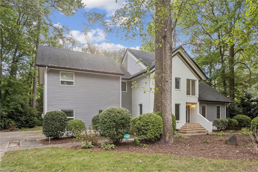 Photo of 812 Coverdale Lane, Virginia Beach, VA 23452 (MLS # 10612764)