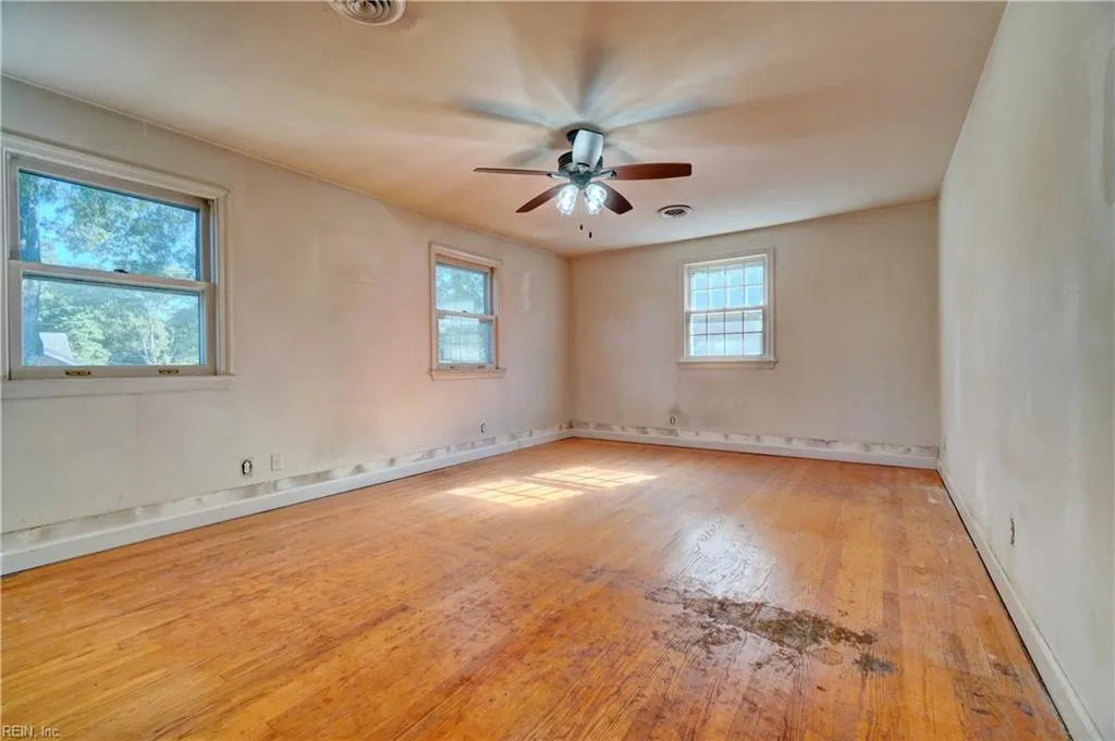 Norfolk, Virginia 23518, United States, 4 Bedrooms Bedrooms, ,3 BathroomsBathrooms,Residential,Active,229829