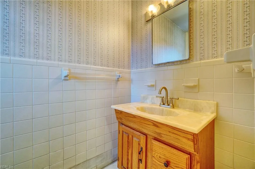 Norfolk, Virginia 23518, United States, 4 Bedrooms Bedrooms, ,3 BathroomsBathrooms,Residential,Active,229829