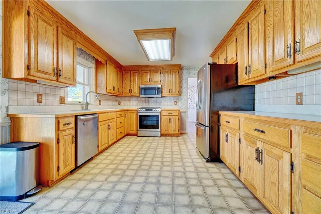 Norfolk, Virginia 23518, United States, 4 Bedrooms Bedrooms, ,3 BathroomsBathrooms,Residential,Active,229829