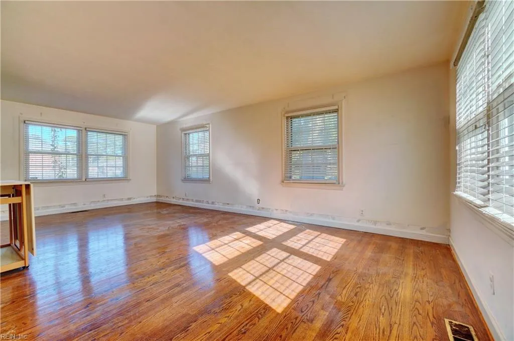 Norfolk, Virginia 23518, United States, 4 Bedrooms Bedrooms, ,3 BathroomsBathrooms,Residential,Active,229829