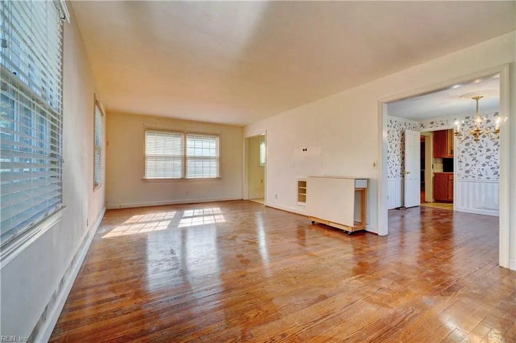 Norfolk, Virginia 23518, United States, 4 Bedrooms Bedrooms, ,3 BathroomsBathrooms,Residential,Active,229829