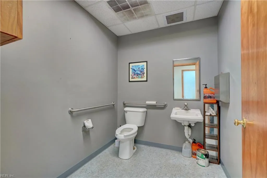 Windsor, Virginia 23487, United States, ,Commercial,Active,168394