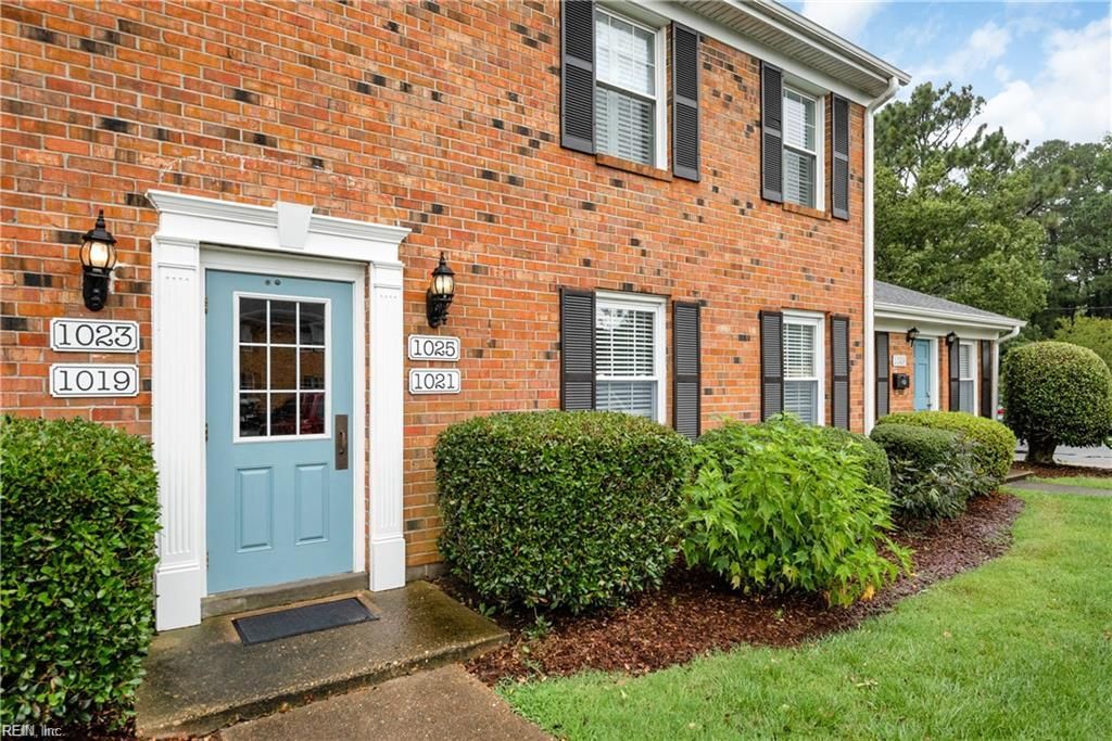 Photo of 1025 Barclay Square, Virginia Beach, VA 23451 (MLS # 10607661)