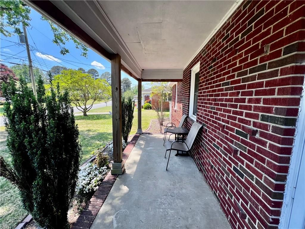 Photo of 1114 Woodland Terrace Drive, Chesapeake, VA 23323 (MLS # 10636563)