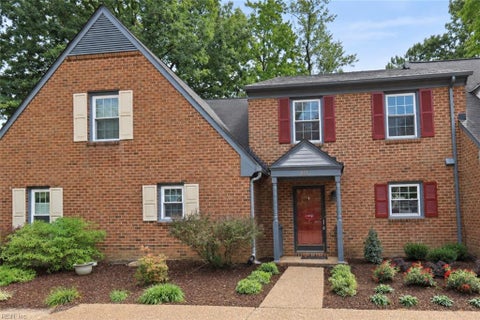 Photo of 112 Wellesley Drive, Newport News, VA 23606 (MLS # 10654999)