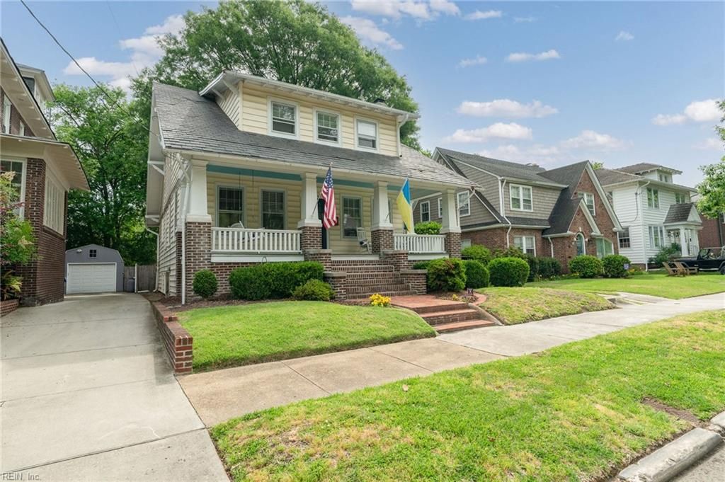 Photo of 1324 Graydon Avenue, Norfolk, VA 23507 (MLS # 10607767)