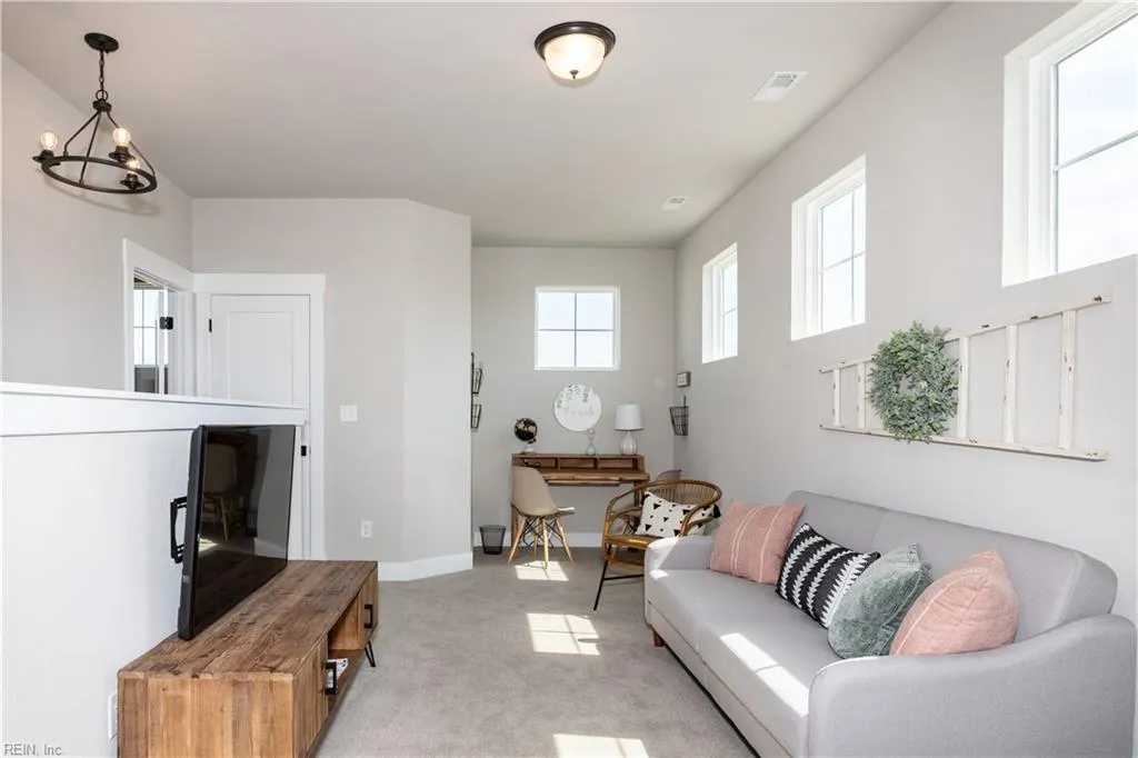 Suffolk, Virginia 23434, United States, 4 Bedrooms Bedrooms, ,4 BathroomsBathrooms,Residential,Active,17210