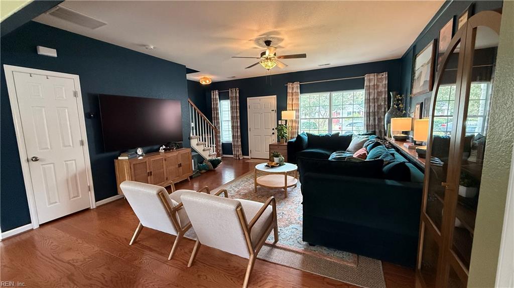 Photo of 136 Filbert Street, Norfolk, VA 23505 (MLS # 10656733)