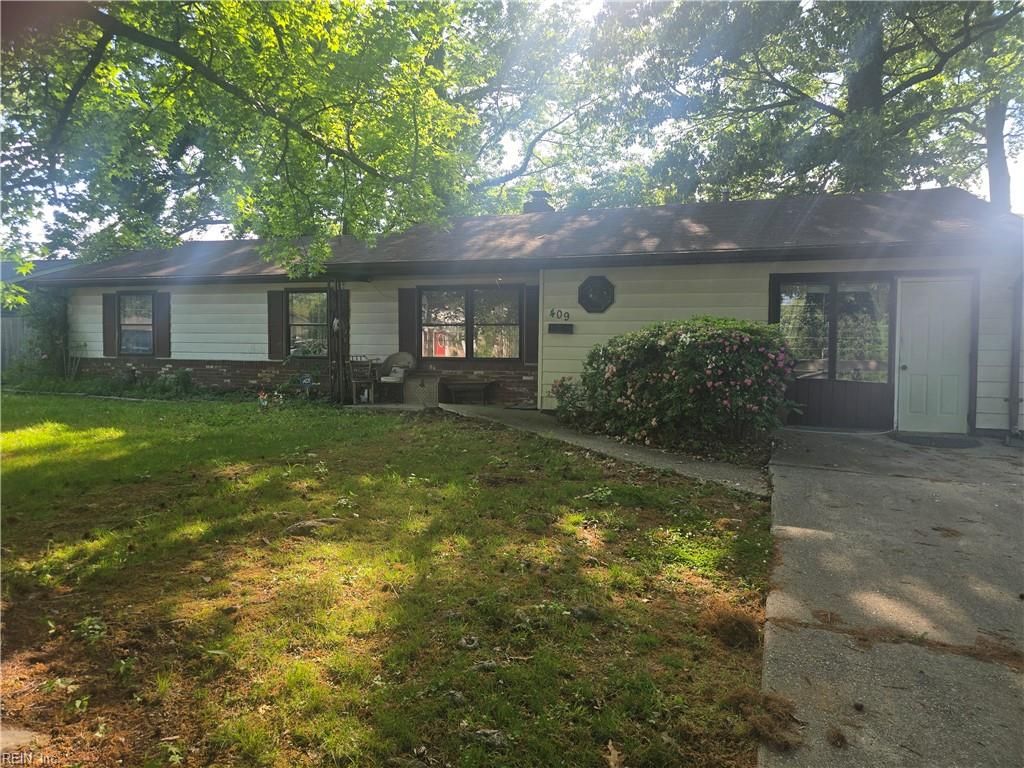 Photo of 409 Garrison Place, Virginia Beach, VA 23452 (MLS # 10630744)