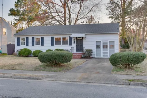 104 Clemwood Parkway, Hampton, VA 23669 - #: 10574240