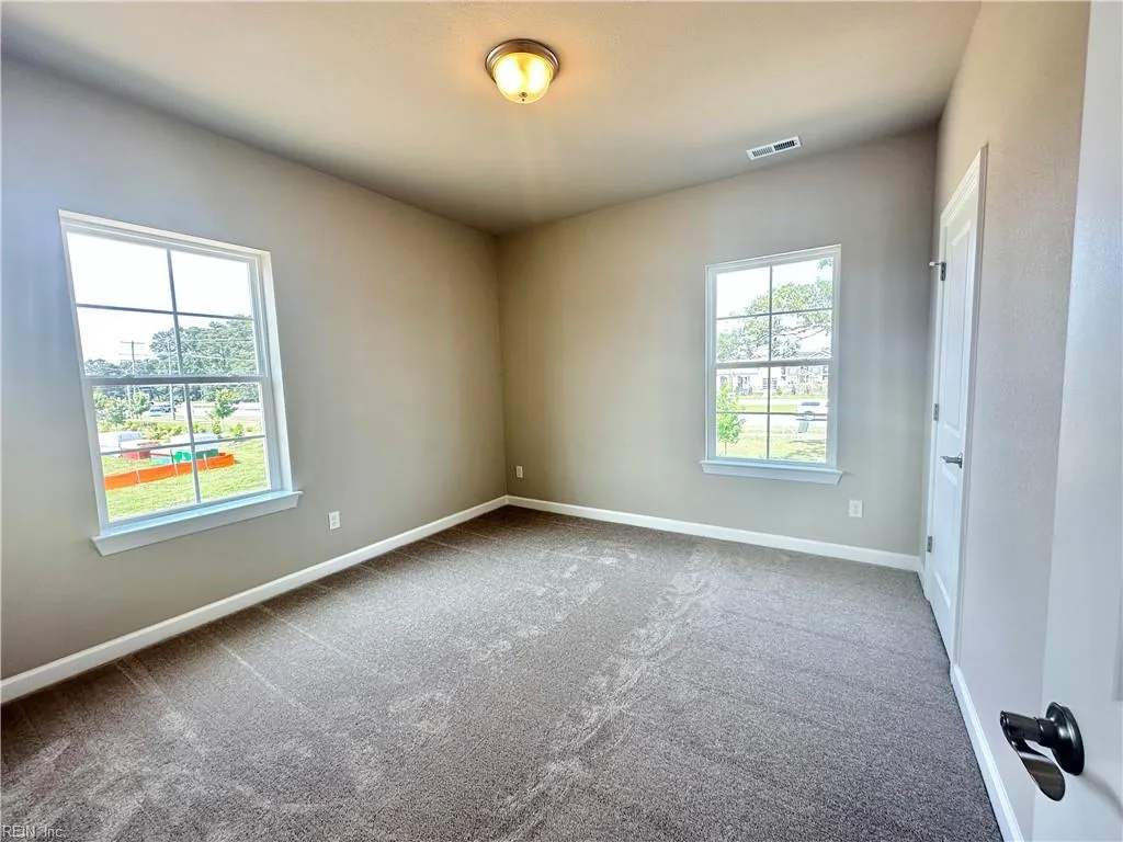 Suffolk, Virginia 23434, United States, 4 Bedrooms Bedrooms, ,3 BathroomsBathrooms,Residential,Active,193683