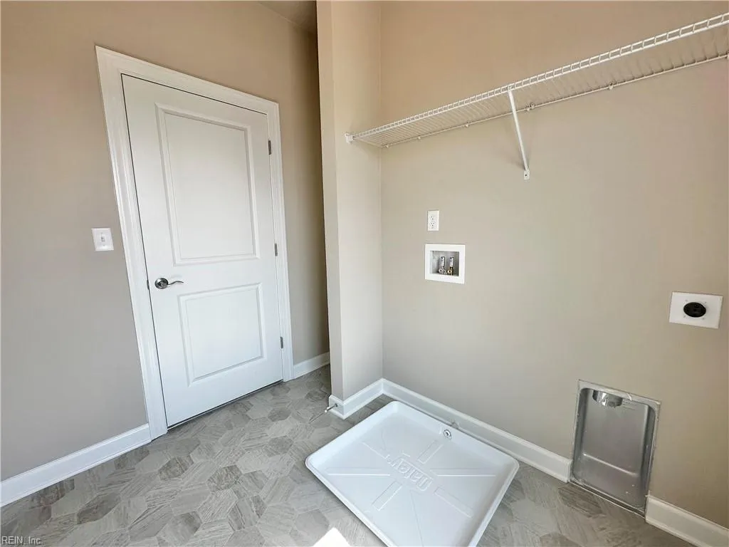 Suffolk, Virginia 23434, United States, 4 Bedrooms Bedrooms, ,3 BathroomsBathrooms,Residential,Active,193683