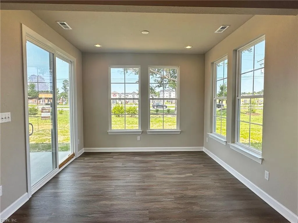 Suffolk, Virginia 23434, United States, 4 Bedrooms Bedrooms, ,3 BathroomsBathrooms,Residential,Active,193683