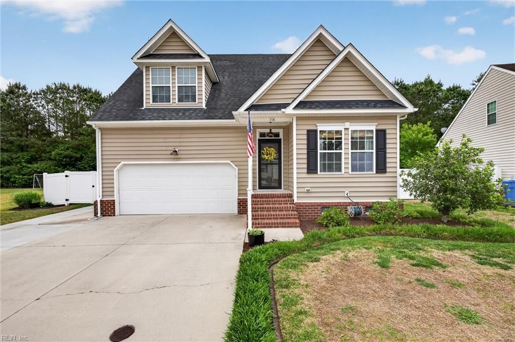 Photo of 718 Creekwood Drive, Chesapeake, VA 23323 (MLS # 10632273)