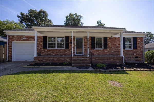 251 MONA DR, NEWPORT NEWS, VA 23608 - Image 7dcd1e63a4e6440d937a4d9fb774f551/1000017421