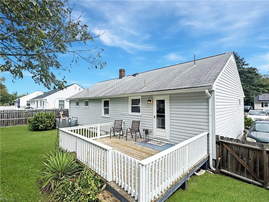 Hampton, Virginia 23666, United States, 3 Bedrooms Bedrooms, ,1 BathroomBathrooms,Residential,Active,232527