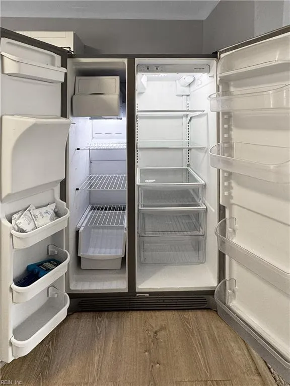 Hampton, Virginia 23666, United States, 3 Bedrooms Bedrooms, ,1 BathroomBathrooms,Residential,Active,232527