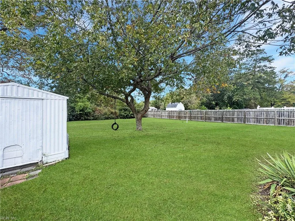 Hampton, Virginia 23666, United States, 3 Bedrooms Bedrooms, ,1 BathroomBathrooms,Residential,Active,232527