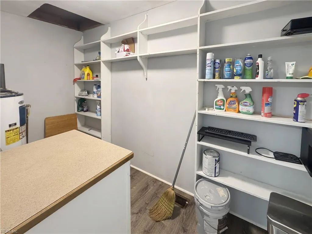 Hampton, Virginia 23666, United States, 3 Bedrooms Bedrooms, ,1 BathroomBathrooms,Residential,Active,232527