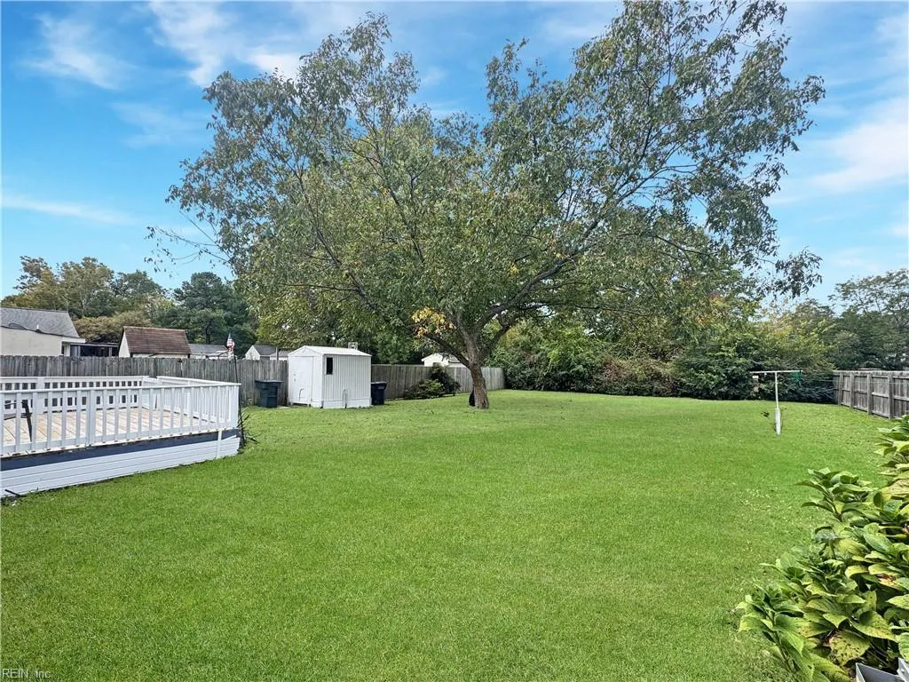 Hampton, Virginia 23666, United States, 3 Bedrooms Bedrooms, ,1 BathroomBathrooms,Residential,Active,232527