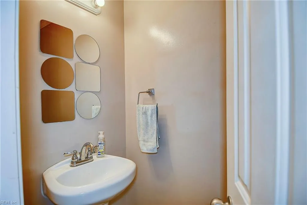 Virginia Beach, Virginia 23462, United States, 3 Bedrooms Bedrooms, ,3 BathroomsBathrooms,Residential,Active,83515