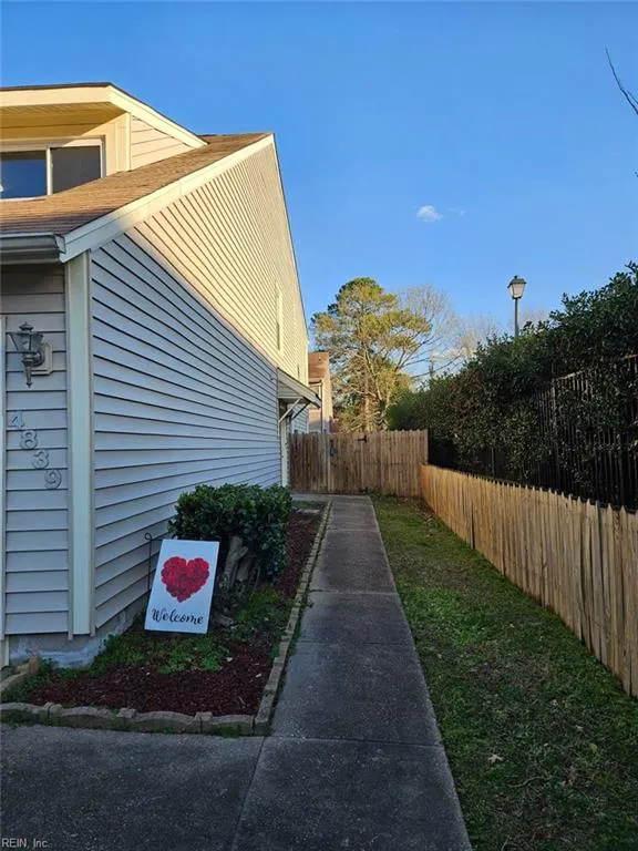 Virginia Beach, Virginia 23462, United States, 3 Bedrooms Bedrooms, ,3 BathroomsBathrooms,Residential,Active,83515