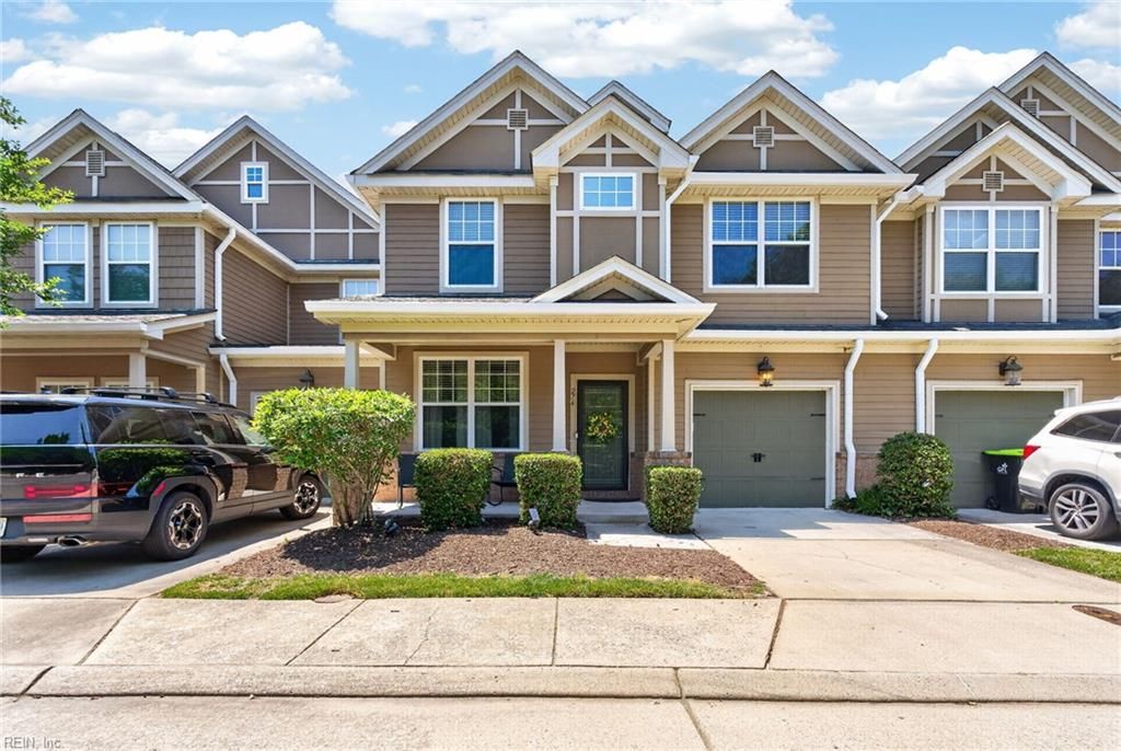 Photo of 274 Craftsman Circle, Suffolk, VA 23434 (MLS # 10635995)