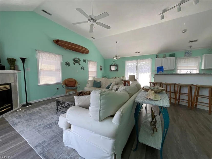 1278 Lakeside Drive, photo 1 of 44