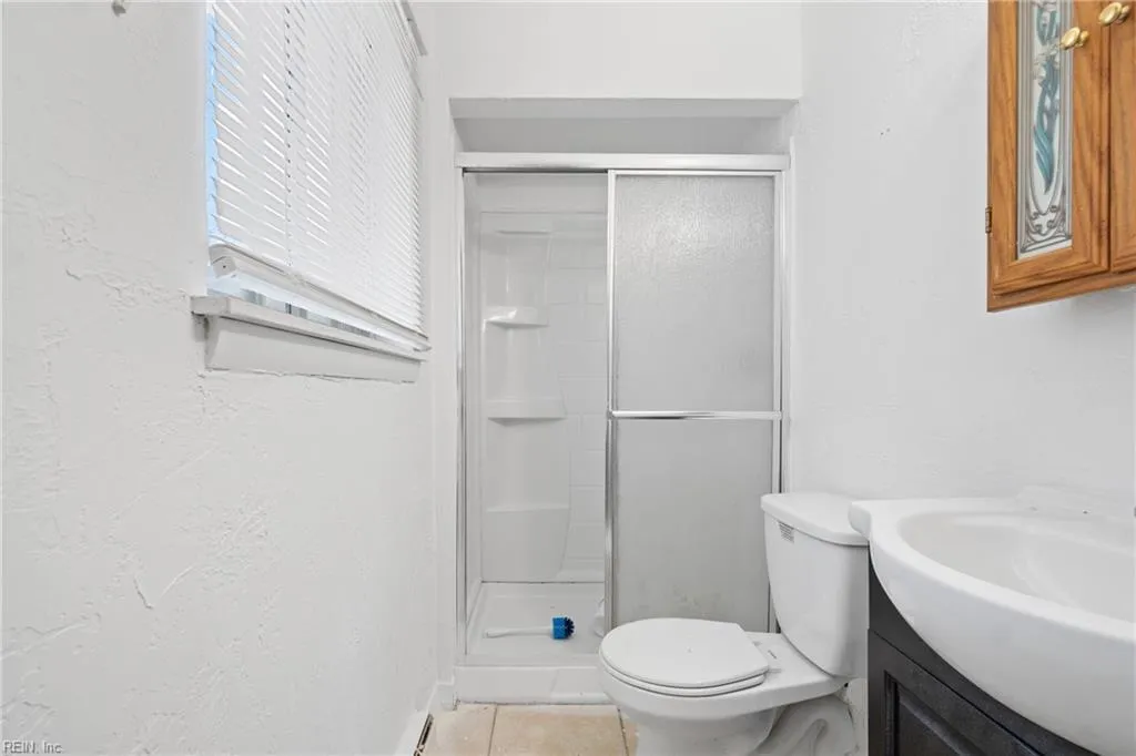 Chesapeake, Virginia 23324, United States, 3 Bedrooms Bedrooms, ,2 BathroomsBathrooms,Residential,Pending,84948