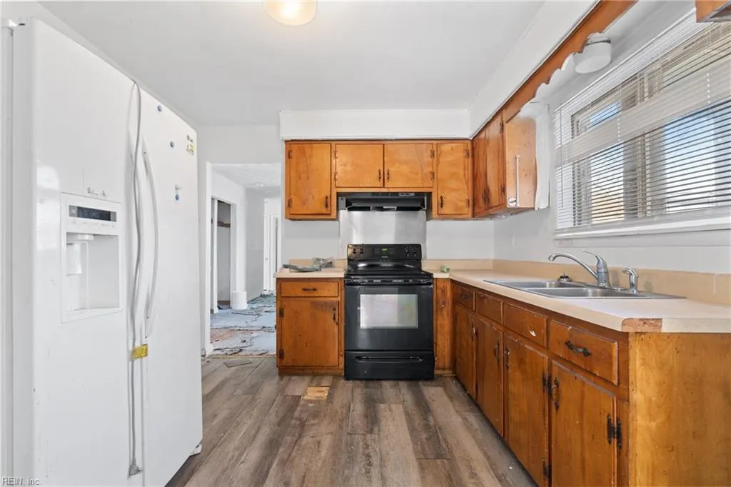 Chesapeake, Virginia 23324, United States, 3 Bedrooms Bedrooms, ,2 BathroomsBathrooms,Residential,Pending,84948