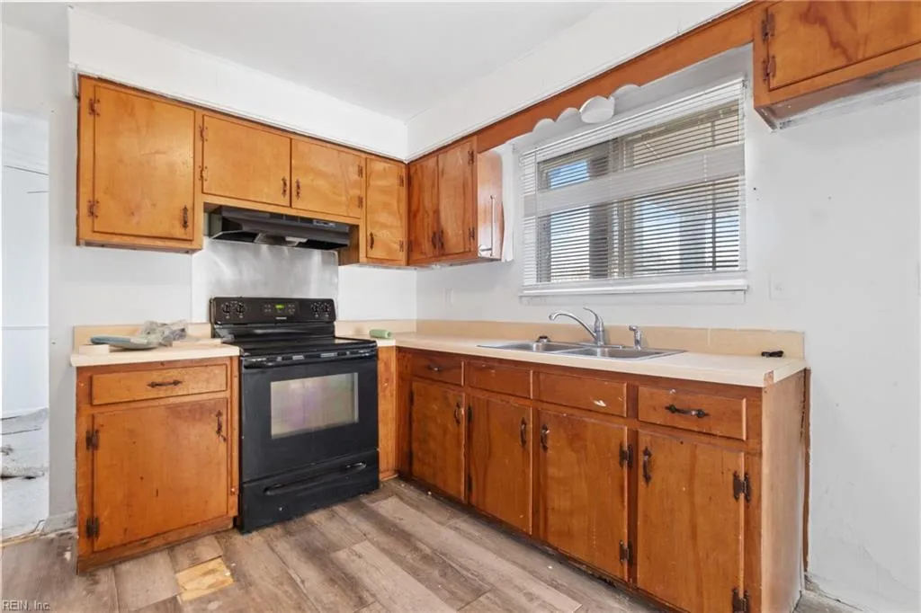 Chesapeake, Virginia 23324, United States, 3 Bedrooms Bedrooms, ,2 BathroomsBathrooms,Residential,Pending,84948