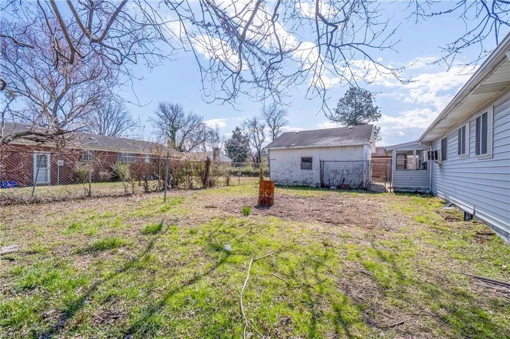 Chesapeake, Virginia 23324, United States, 3 Bedrooms Bedrooms, ,2 BathroomsBathrooms,Residential,Pending,84948