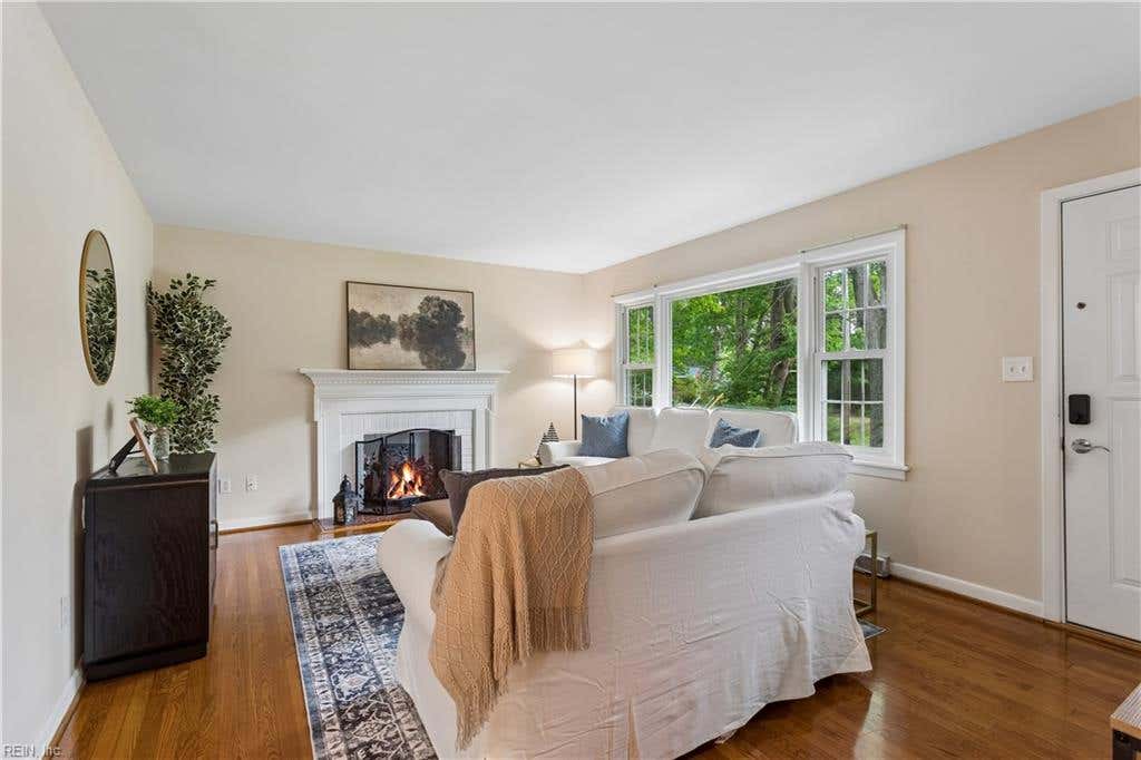 Photo of 214 Greenland Drive DR, Yorktown, VA 23693 (MLS # 10649936)