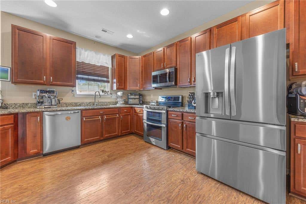 Photo of 1005 Raven Hill Road, Suffolk, VA 23434 (MLS # 10639806)